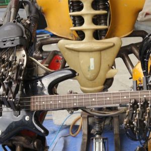 ep13a-10 Rock robot guitar